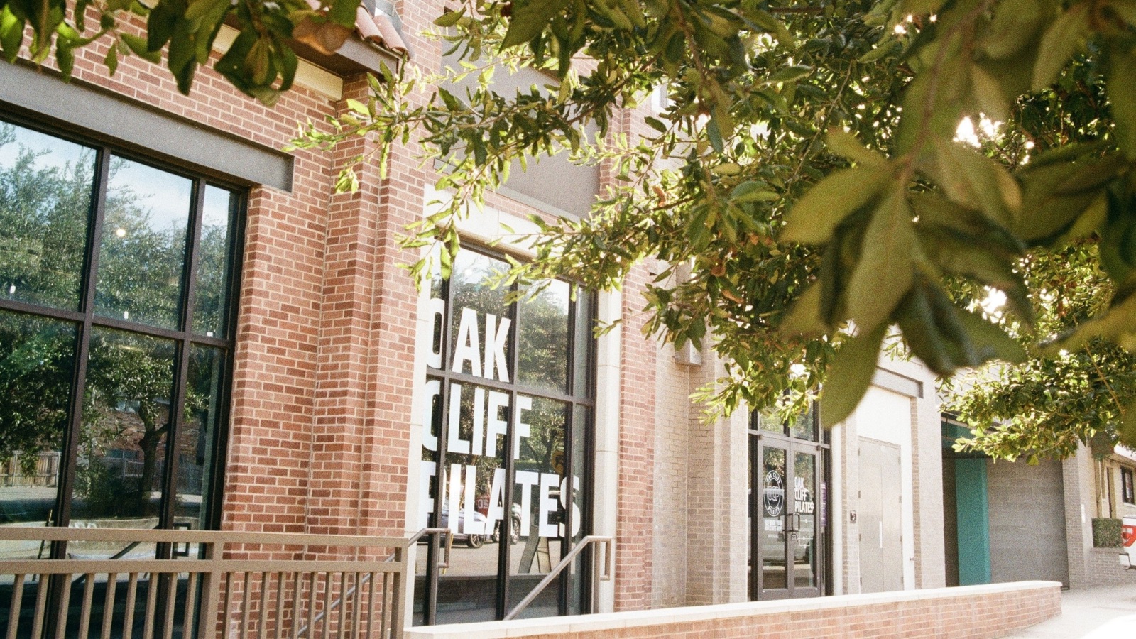 The street outside Oak Cliff Pilates in Bishop Arts